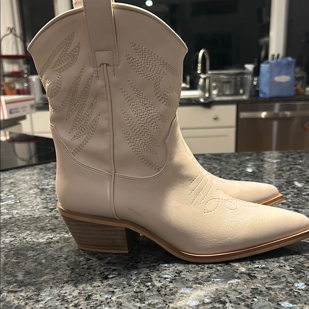 Women's Beige Western Boots